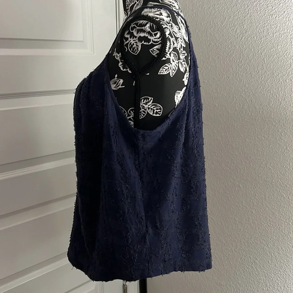 Anthropologie textured tank top - Picture 3 of 9